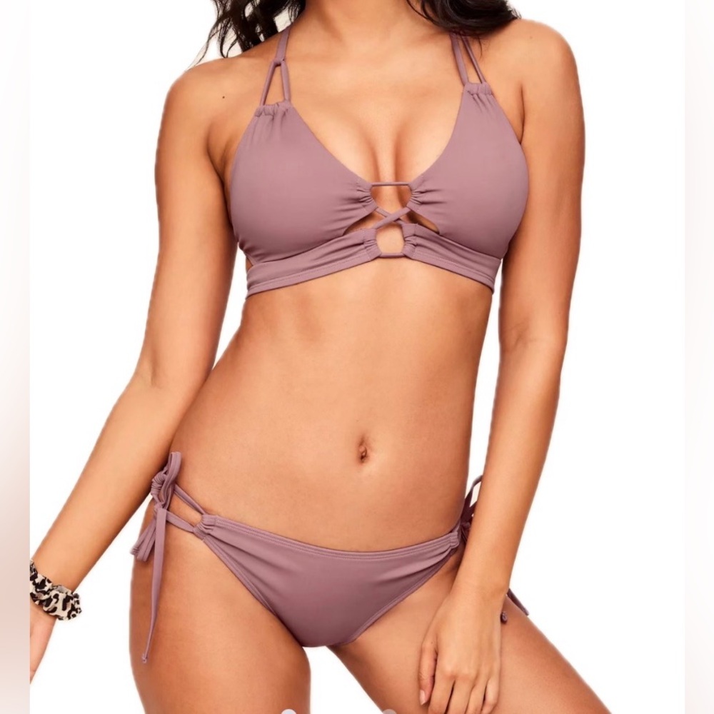 NWT. Adore Me Tatiana Contour Bikini. Size M/L.